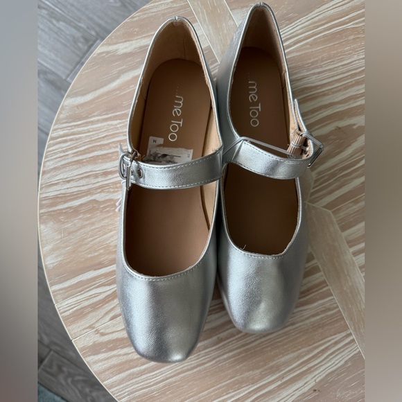 Me Too|Silver Metallic soft square toe Mary Jane Flats with buckle•••NWT IN 9W - Picture 3 of 11